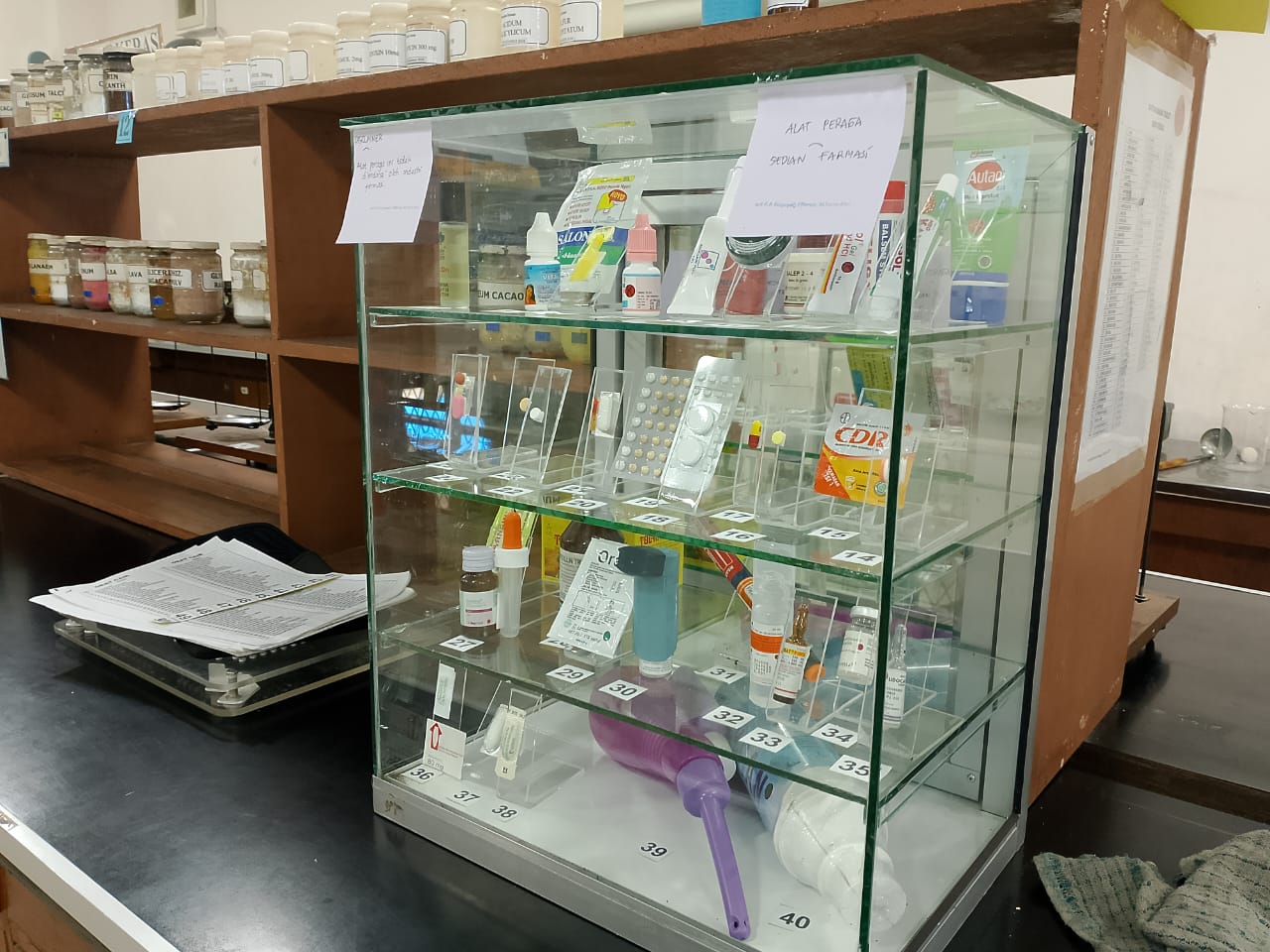 Apotek Simulasi