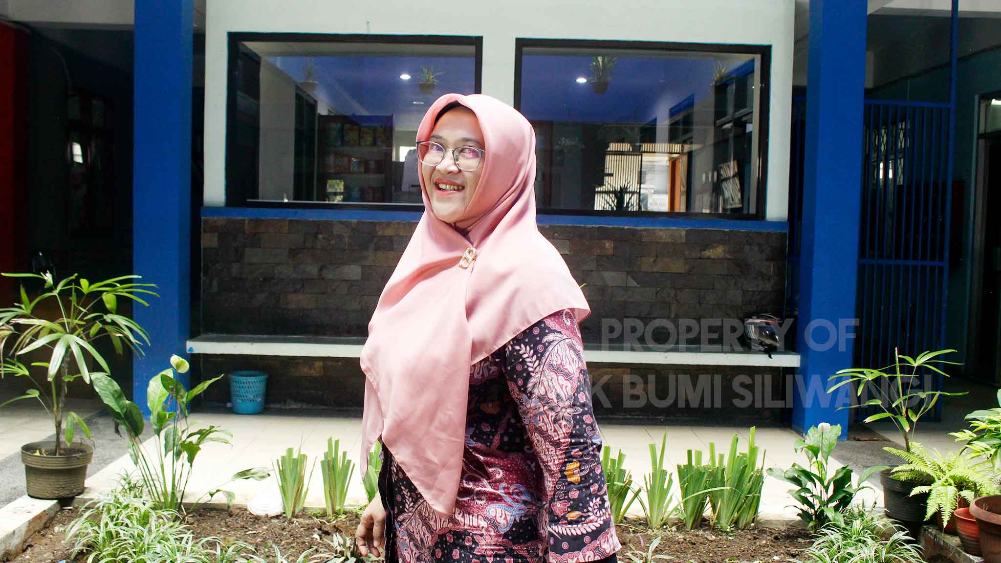 apt. Asri Dewiyani, S.Si.