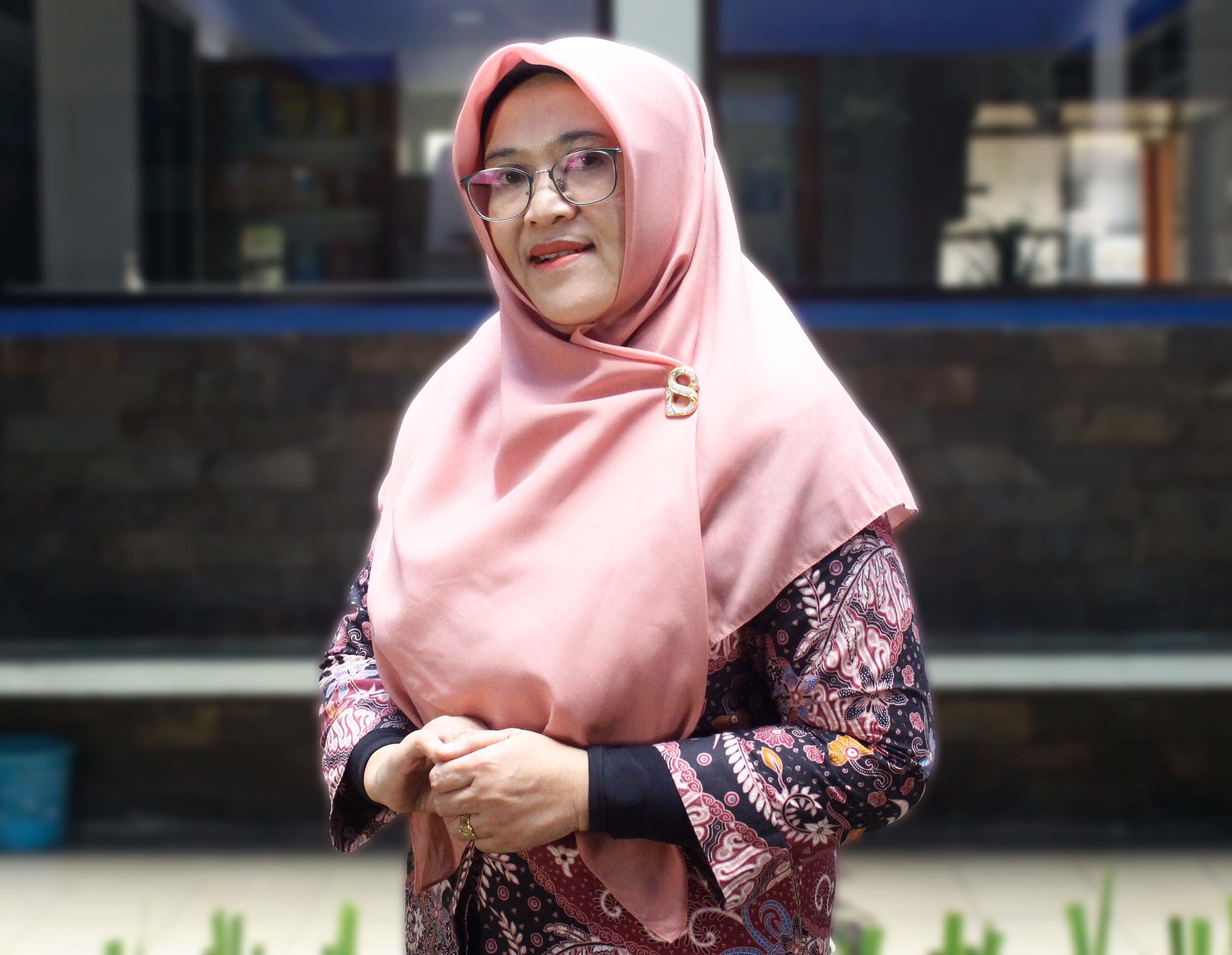 apt. Asri Dewiyani W., S.Si.