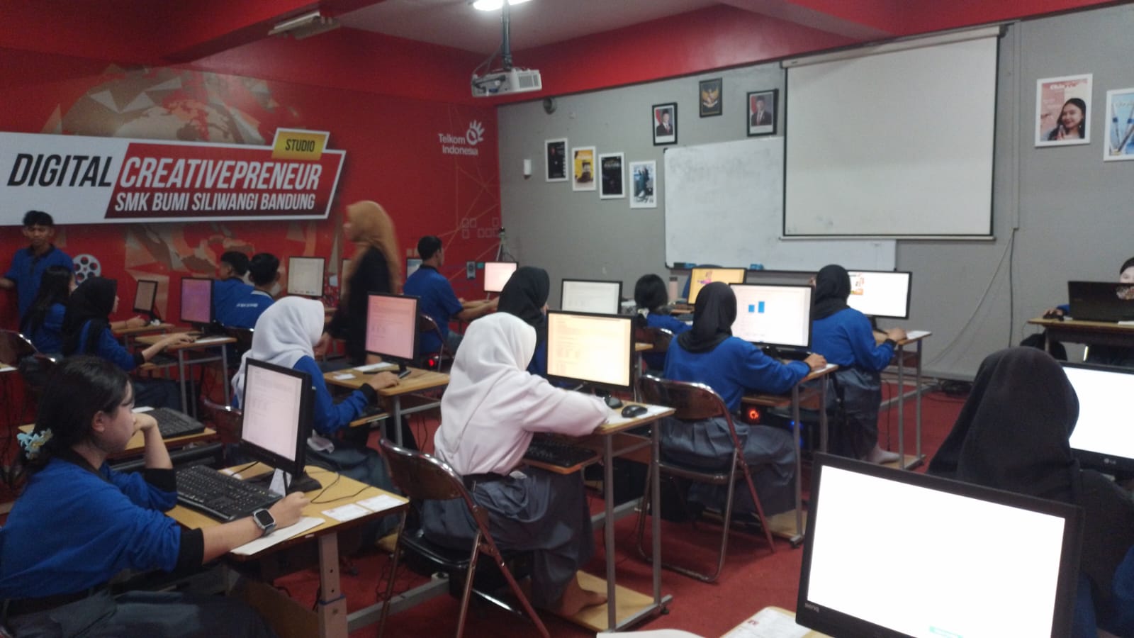 Selamat Datang di SMK Bumi Siliwangi